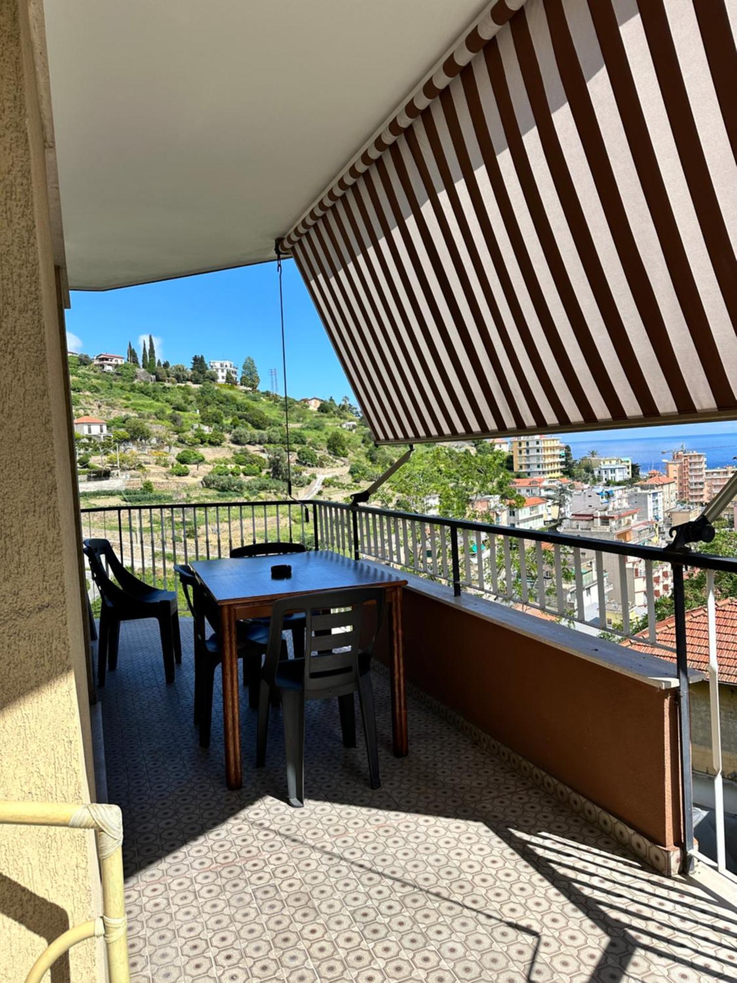 Appartamento Vista Mare, San Remo Exterior foto